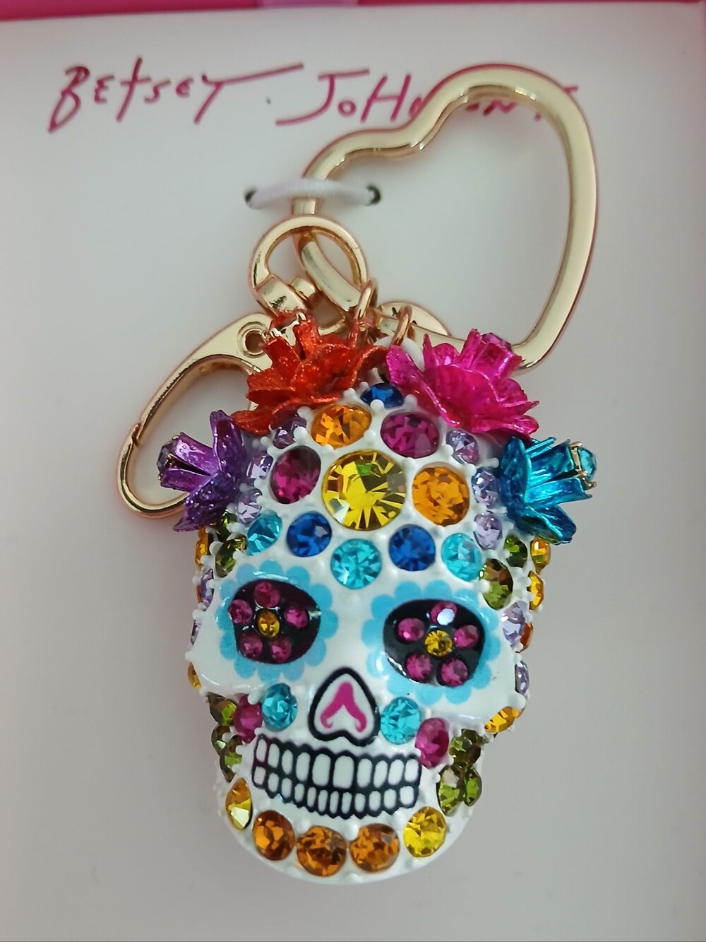 Betsey Johnson Multi‑Color Sugar Skull Keychain – Gold‑Tone – Bold & Collectible